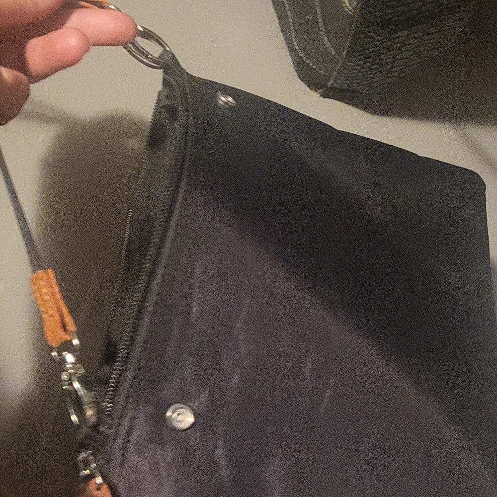 Small Bench crossbody - Picture 2 of 2